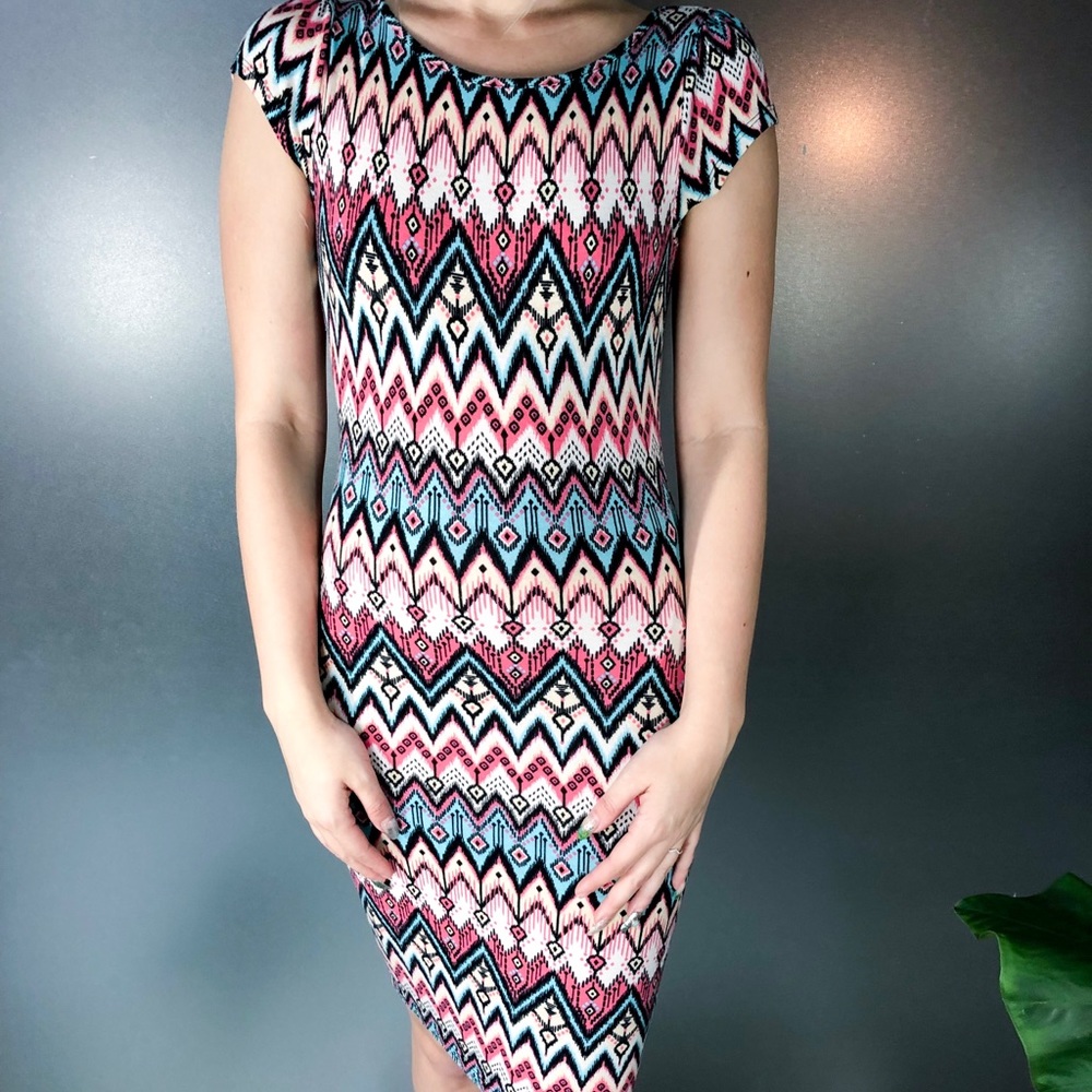 Colorful bodycon summer dress - Picture 2 of 3